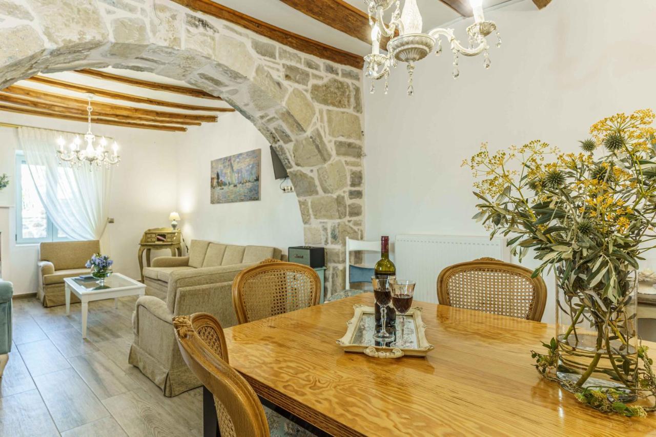 Villa Simantiri Pombia Dış mekan fotoğraf
