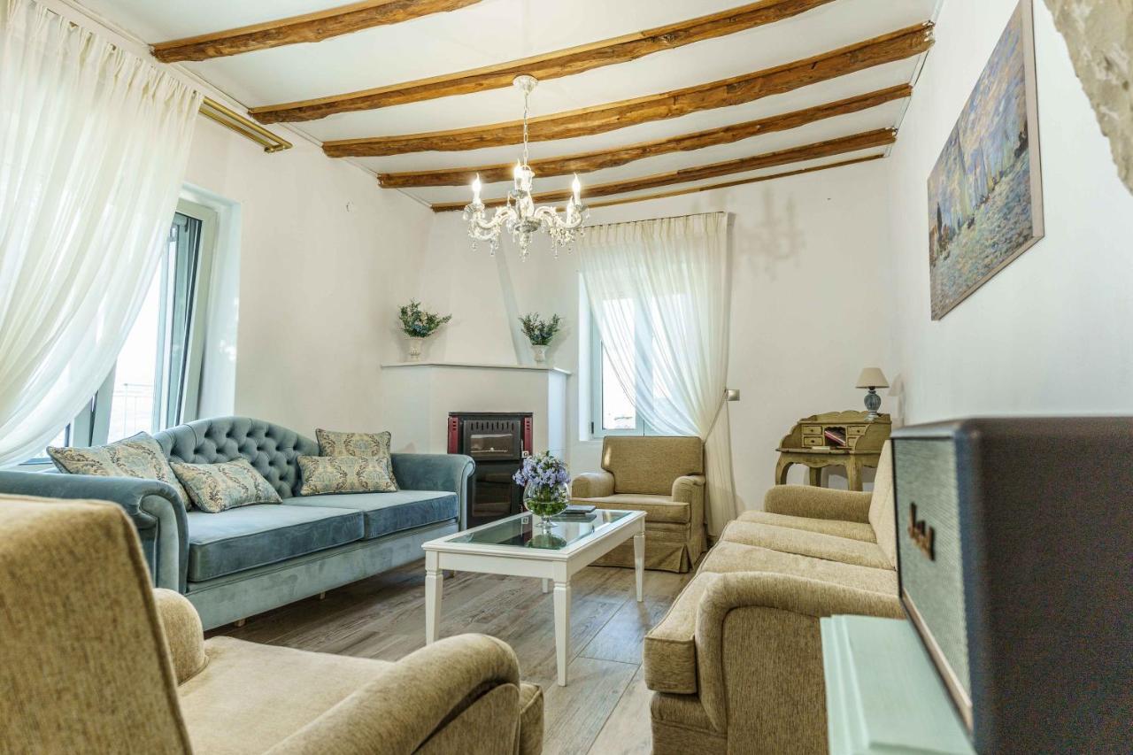 Villa Simantiri Pombia Dış mekan fotoğraf