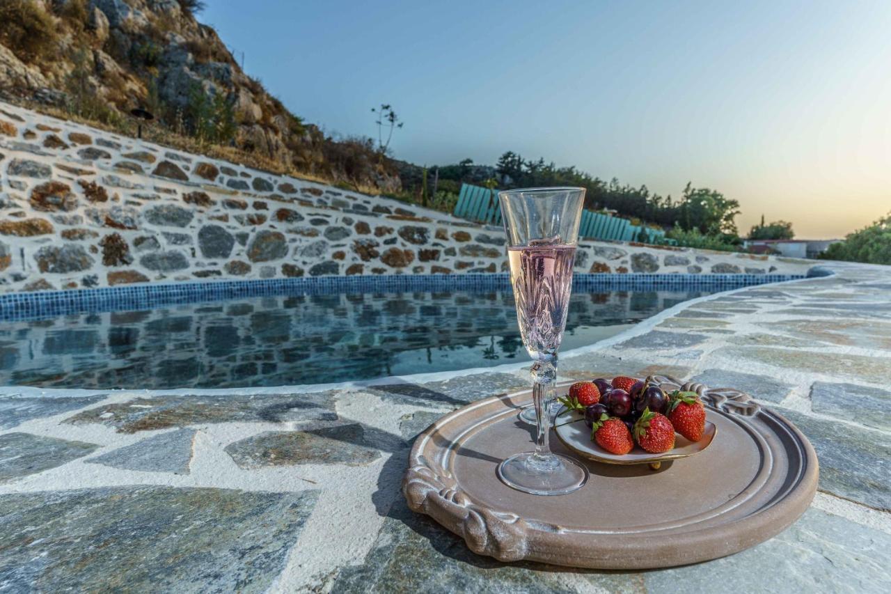 Villa Simantiri Pombia Dış mekan fotoğraf